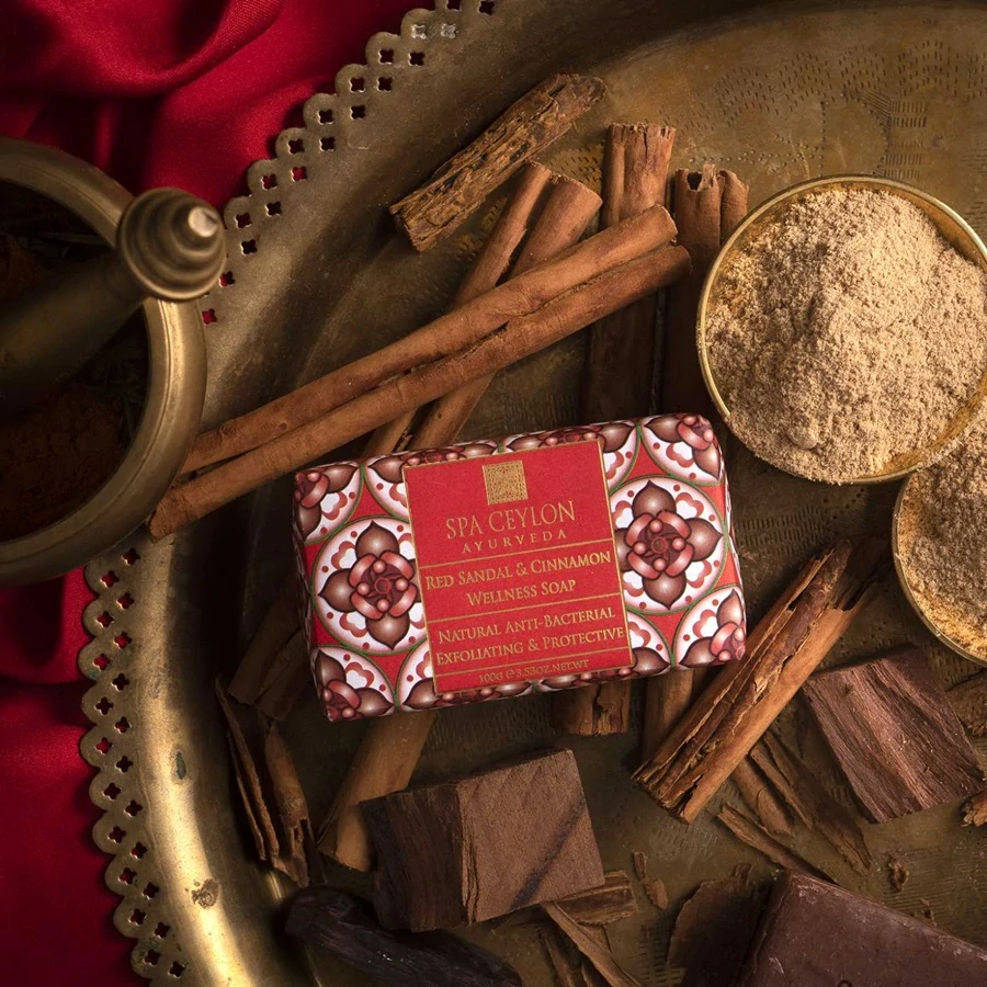 Antibakteriálne wellness prírodné mydlo ČERVENÉ SANTALOVÉ DREVO a ŠKORICA (RED SANDAL & CINNAMON)